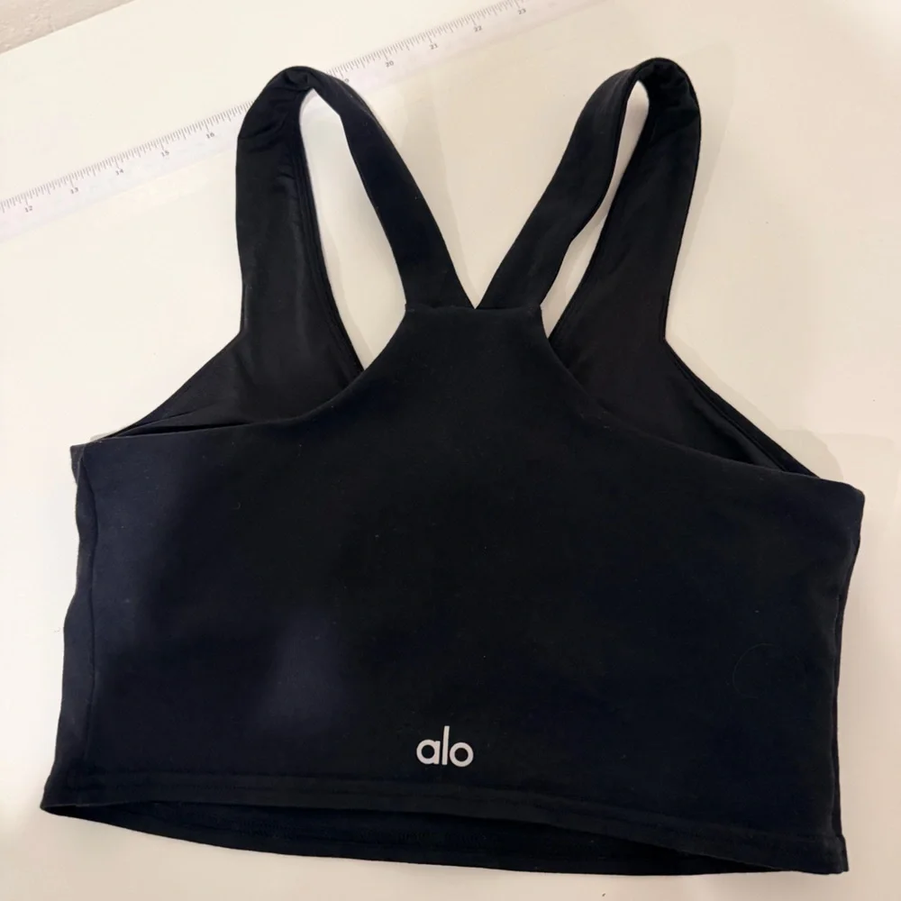 ALO Yoga Black V-Neck Sports Bra size S/P No padding